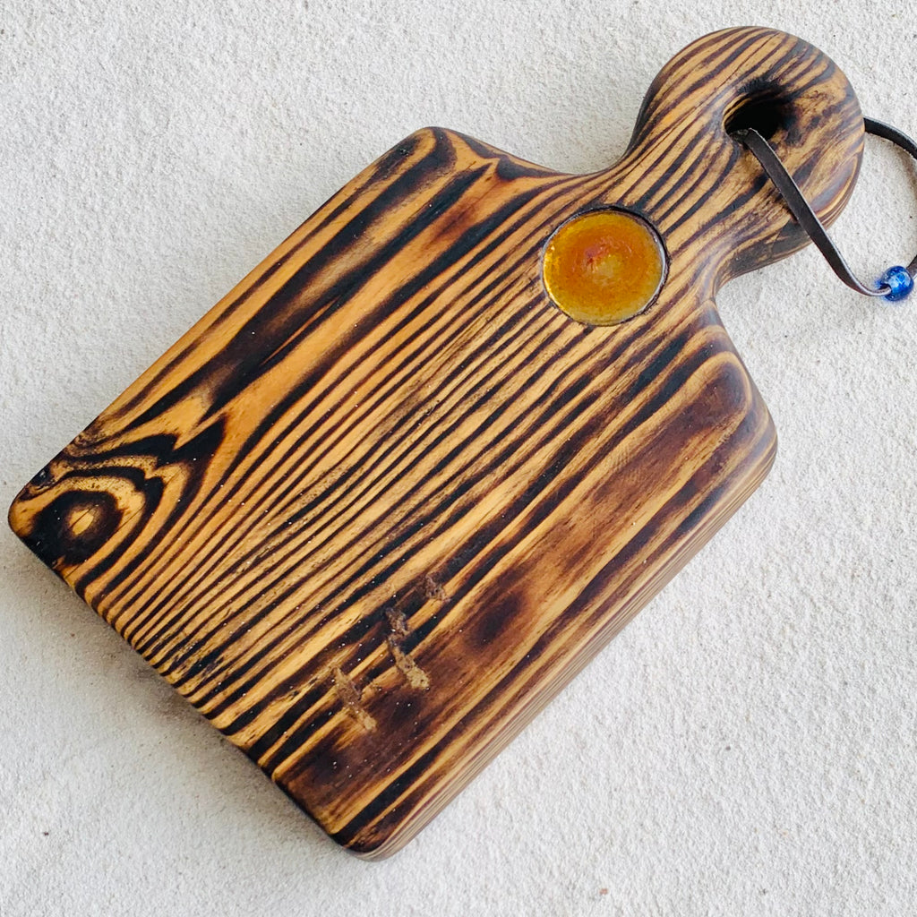 chopping board, small - chopping area 25x22cm, handle 15cm - total 39cm