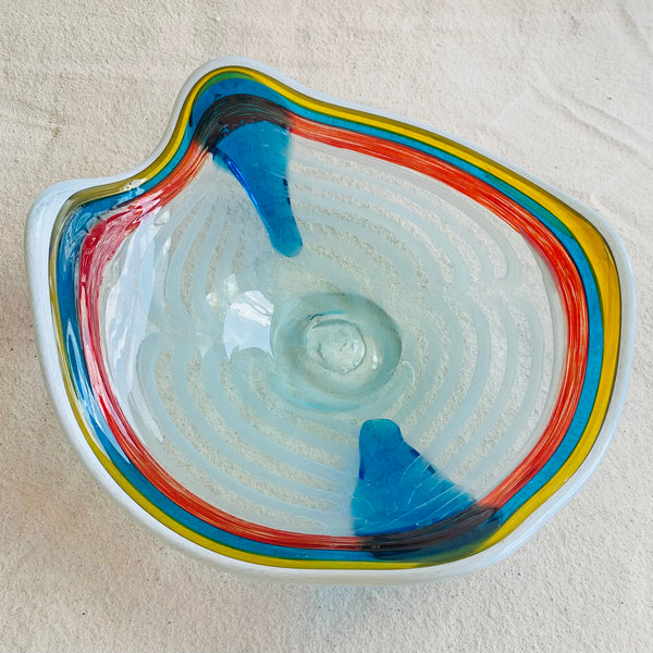 Blown glass - bowl ‘nyarae’ white combed spiral