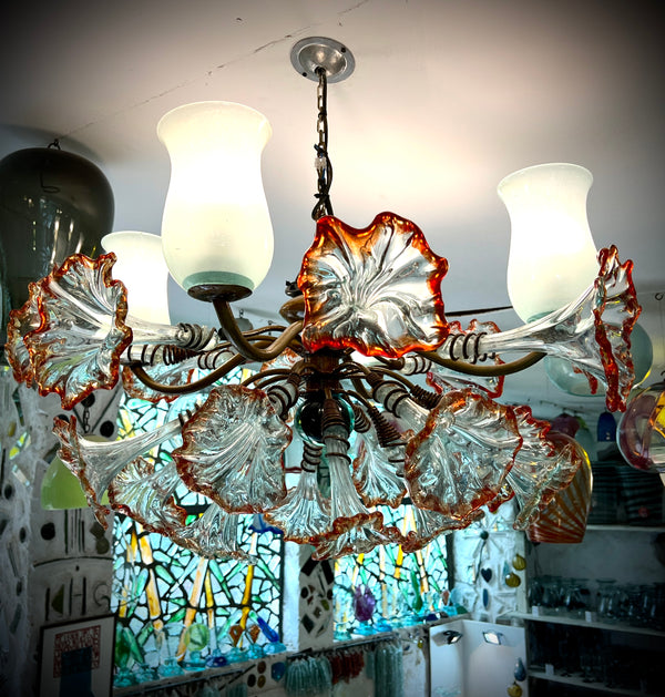 Chandelier 'Kitengela Classic' 80cm dia, 4 light cups, 16 red rim flowers