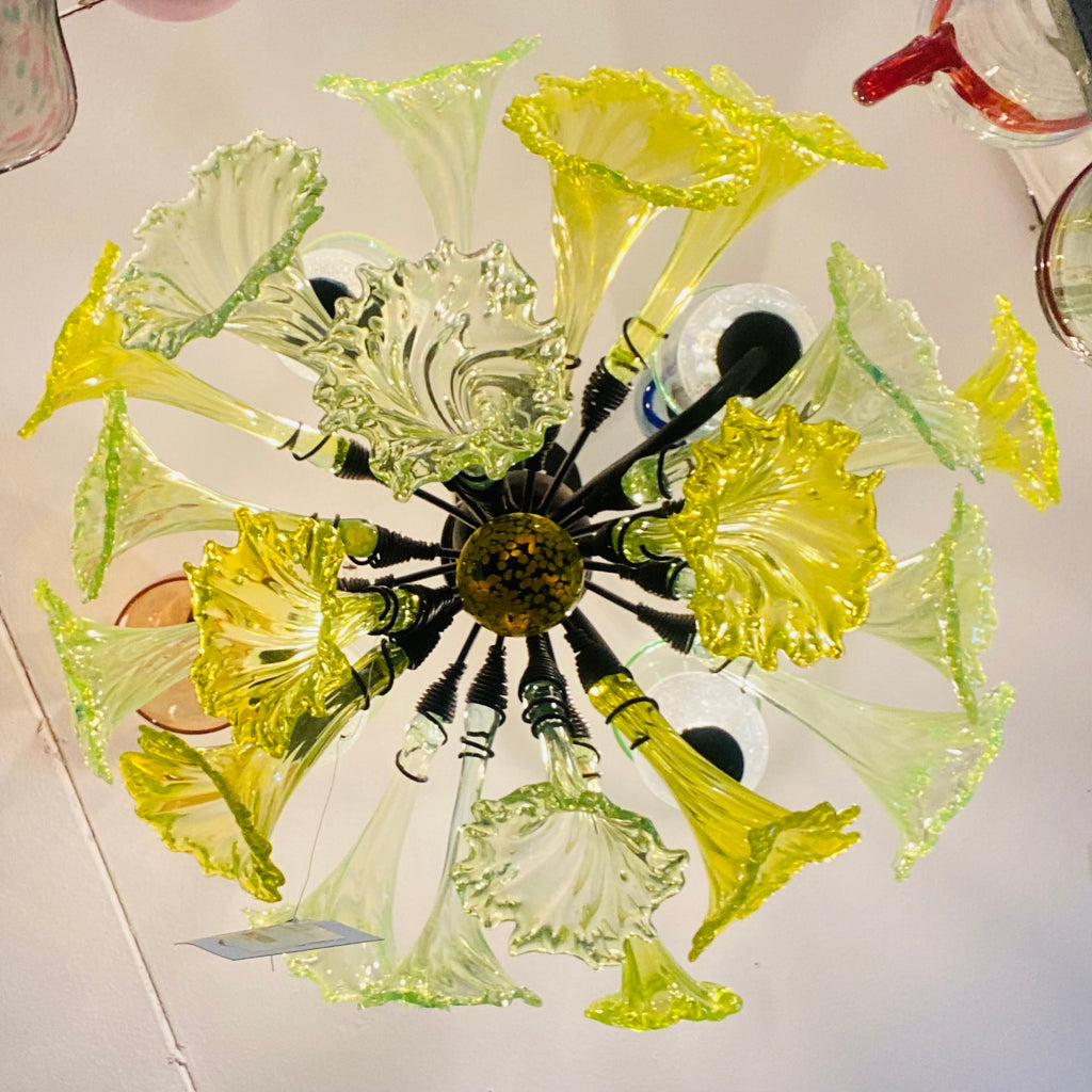 Chandelier 'Kitengela' 4 lights, 20 acid yellow flowers