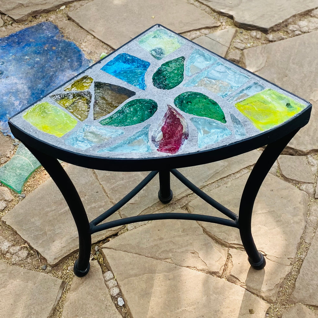 Dalle de Verre stool - 'quarter round' ~ 27cm radius, 50cm high