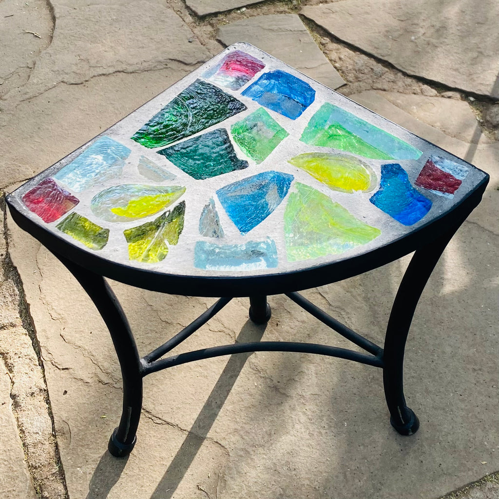 Dalle de Verre stool - 'quarter round' ~ 27cm radius, 50cm high