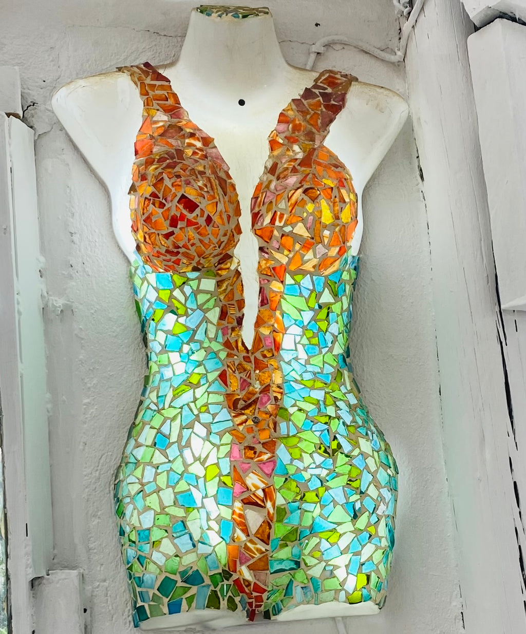 sculpture - Shalini Gids 'mosaic mannequin'