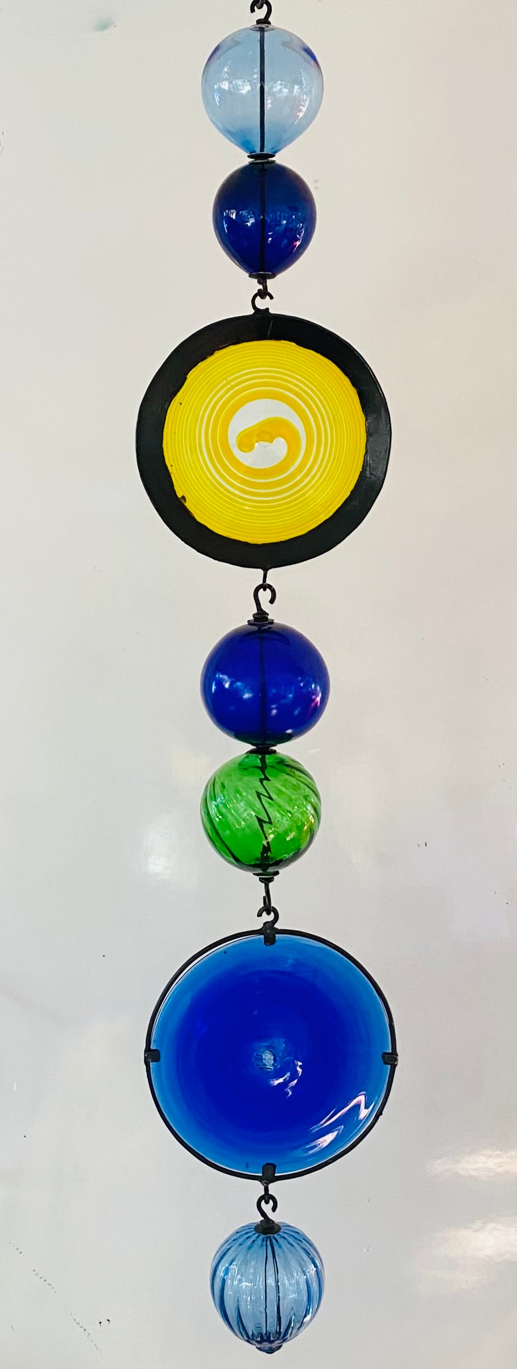 Garden Jewellery - strand of the week 9- 150cm with 50cm dia center piece