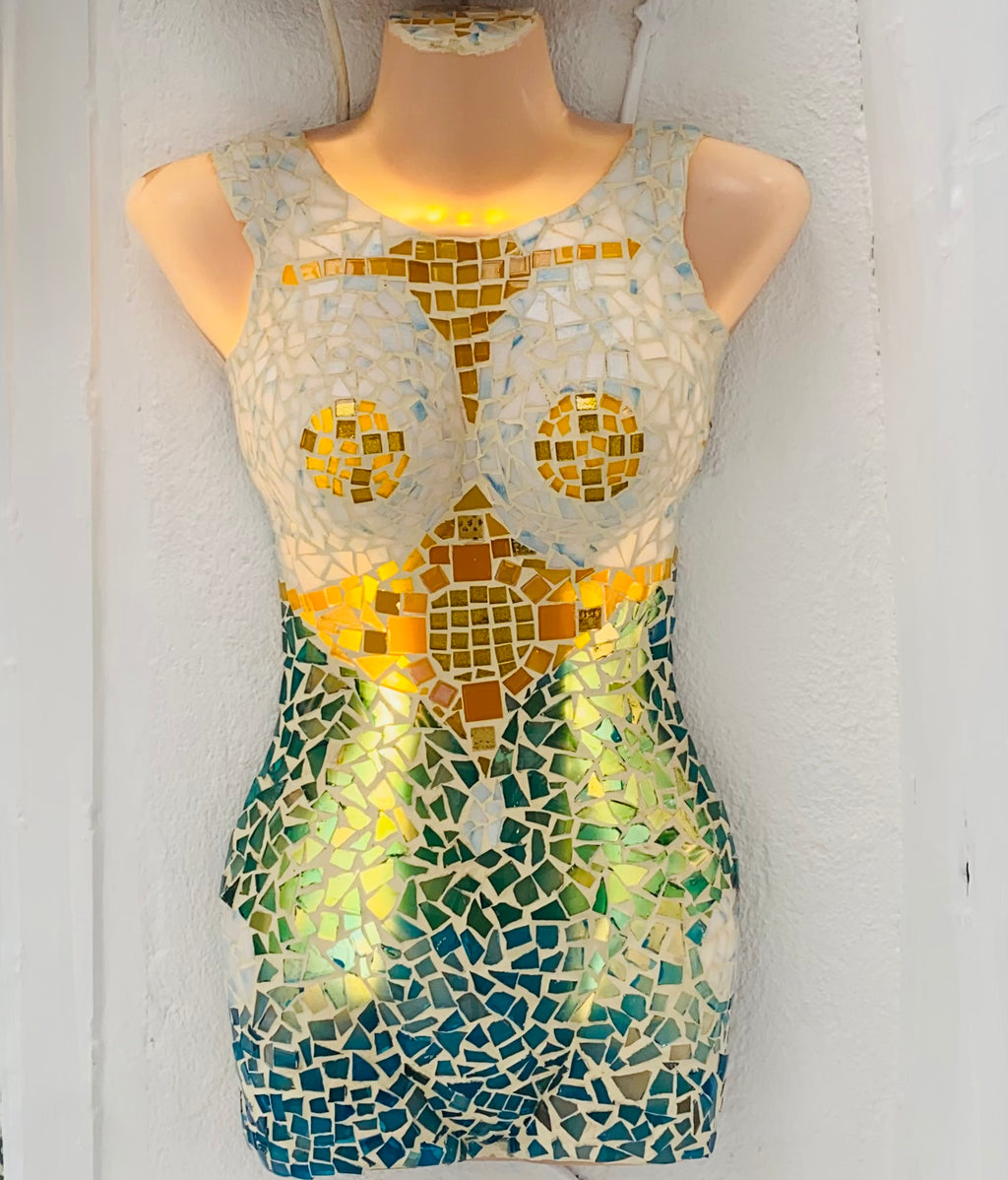 sculpture - Shalini Gids 'mosaic mannequin'